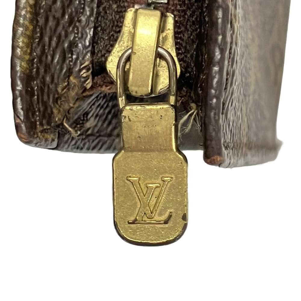 Louis Vuitton Monogram Pouch - Picture 6 of 8